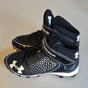 Under Armour Black Football Cleats